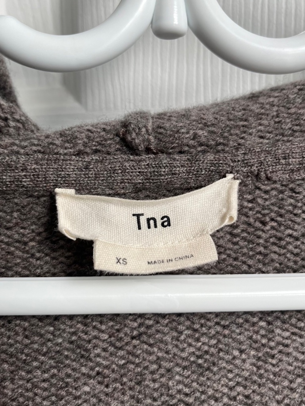 LIKE NEW: Aritzia (Tna) Brown / Tan Dorset Long Hooded Sweater / Cardigan - Picture 3 of 3